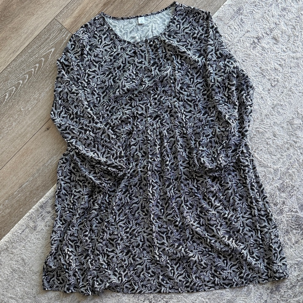 Old Navy Dress Black & White Leaf/Floral Print Long Sleeve